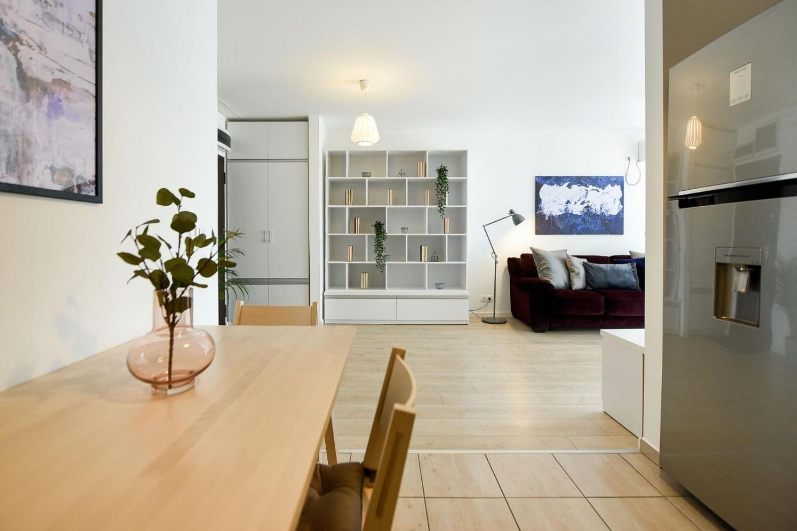 Appartamento Wonderfull 1Br Aviatiei Bucarest Esterno foto