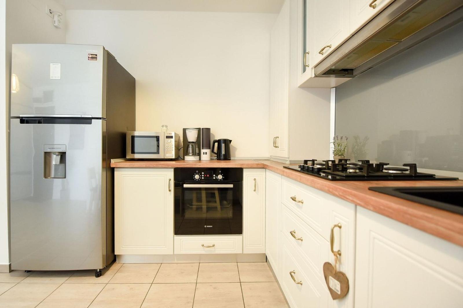 Appartamento Wonderfull 1Br Aviatiei Bucarest Esterno foto